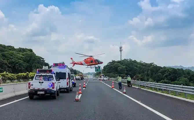 庄河高速公路汽车救援案例
